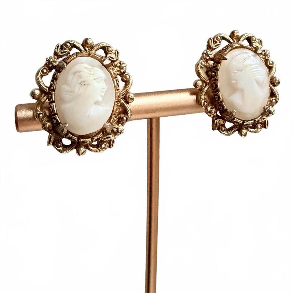 Vintage Florenza Victorian Revival Cameo Clip-On Earrings